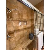 Club-Marena-Las-Perlas-302-Masterbedroombath2