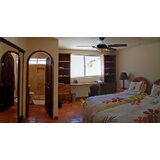 cmv03bedroom2up